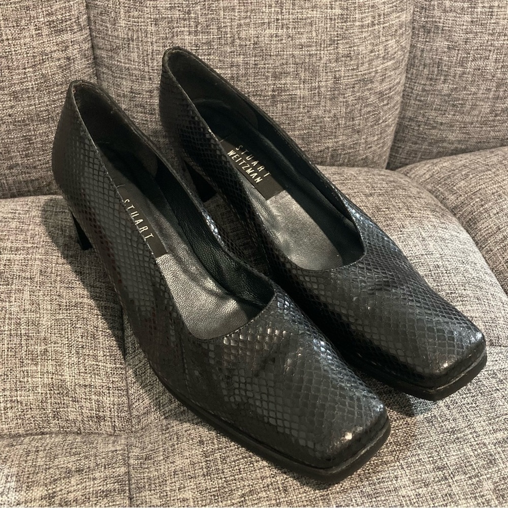 Stuart Weitzman Black Faux Snake Leather Block Heel Pumps Size 9.5 AAA Narrow